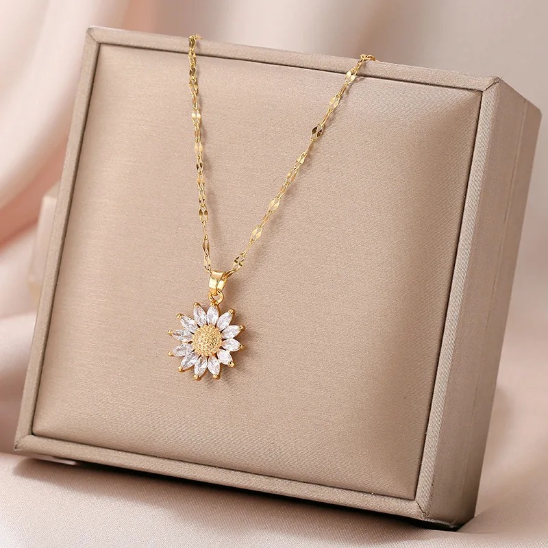Love Heart Magnetic Pendant Chain Necklace